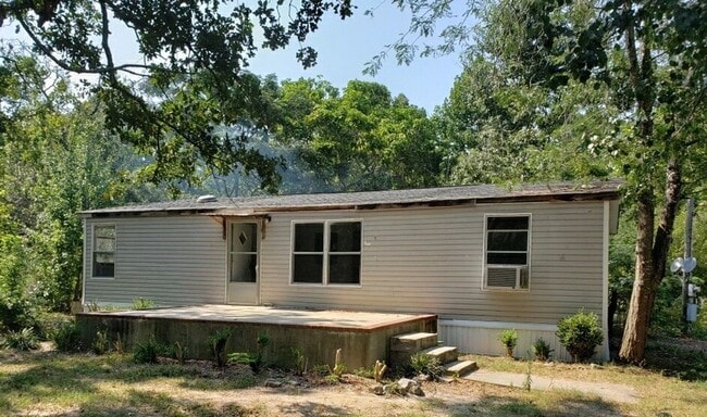 Building Photo - APPROVED SECTION 8 VOUCHERS APPLY NOW! Rent this 3 Bedroom in Trenton!