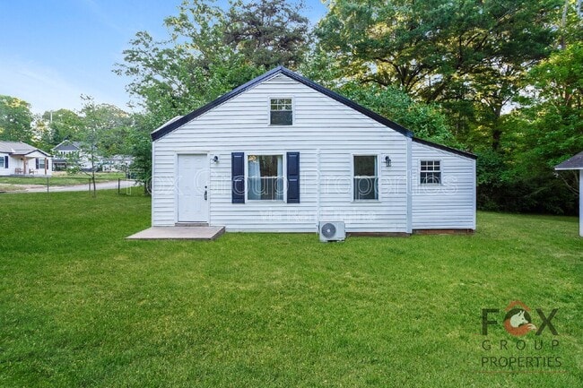 Building Photo - 505 Hickory St