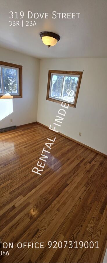 Photo - 319 Dove St