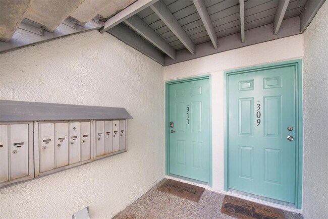 Photo - 11410 8th Way N Unit 311