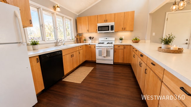 Photo - 2221 Belmont Ave