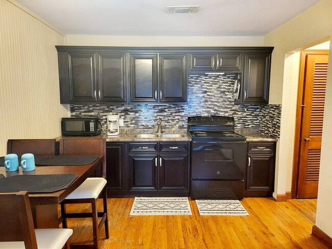 Photo - 1546 Locust St Unit A