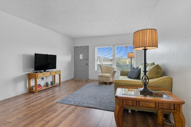 Photo - 2257 World Pkwy Blvd W Unit 61