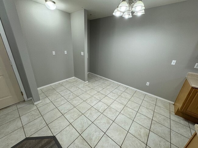 Photo - Updated 1 bedroom 2 bathroom apartment on ... Unit B 106