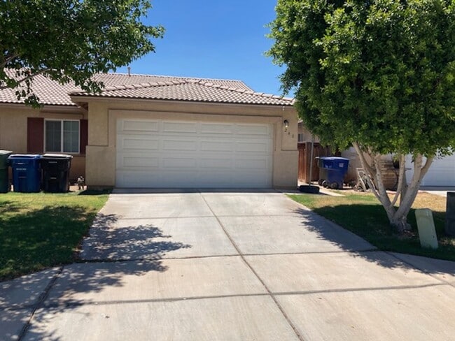 Building Photo - 240 Morongo Dr