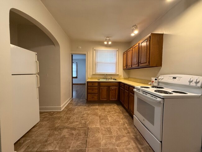 Photo - 3201 Roland Ave Unit 3201
