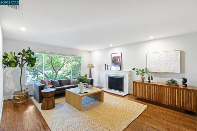 Photo - 4239 Gregory St