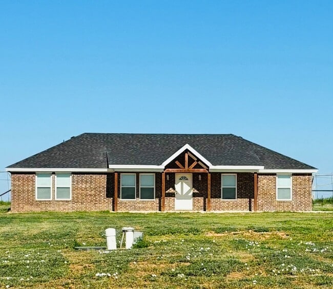 Building Photo - Brand NEW 3 Bedroom on 1 Acre in Idalou ISD! Rental