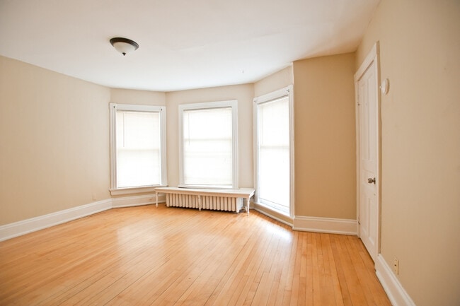 Building Photo - 2216 E Ivanhoe Pl Unit 2216#2 Rental