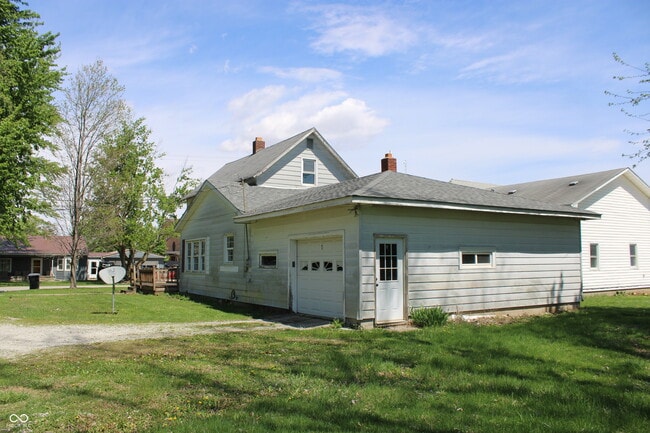 Photo - 603 E Clyde St