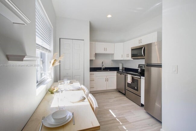 Photo - 427 NW 34th St Apartamento Unidad 1