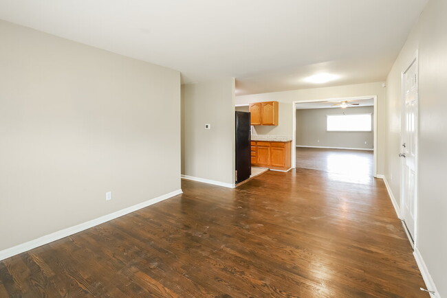 Photo - 11008 E 50th Terrace