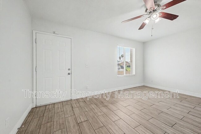 Photo - 4328 E Saint Catherine Ave