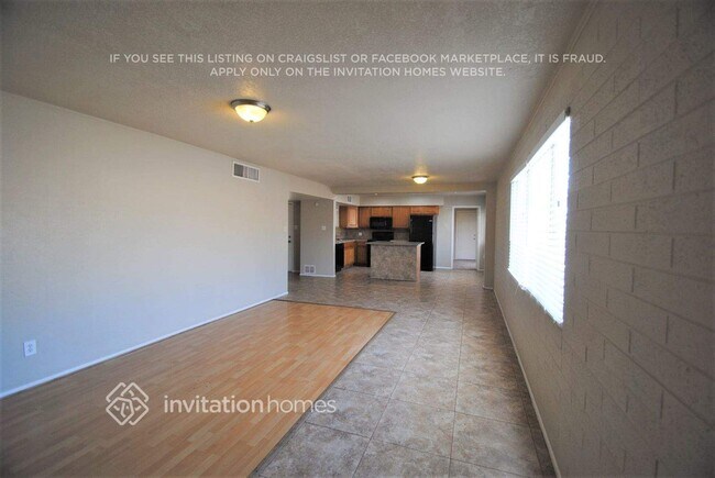 Photo - 5625 W Pierson St
