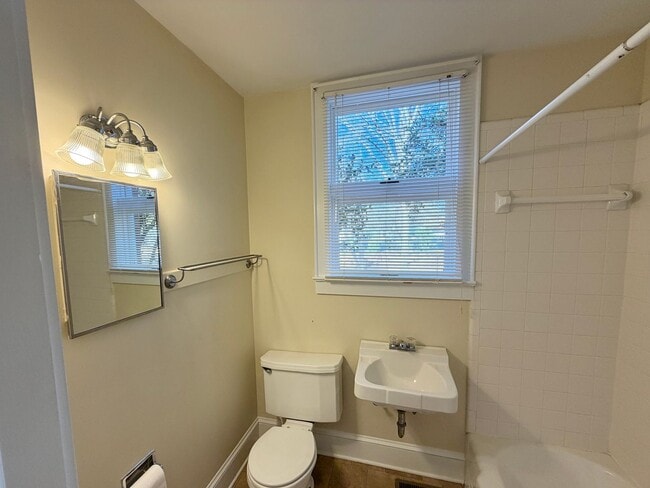 Photo - Mitchell College Historic District - 3BR / 4BA