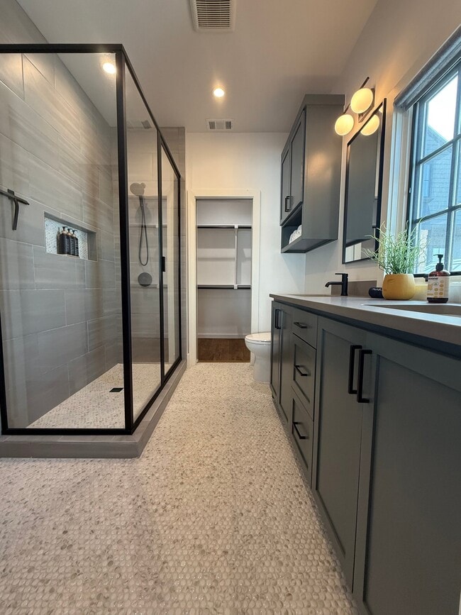 Photo - 1921 Runway Blvd