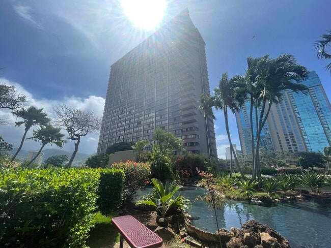 Building - 55 S Kukui St Condo Unit 1302