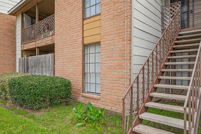 9090 S Braeswood Blvd Unidad 43