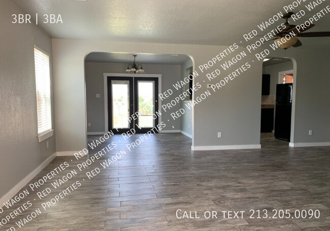 Photo - 25243 Cambridge Wl