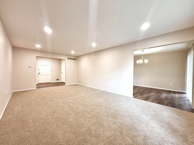 Photo - 27654 Echo Valley E