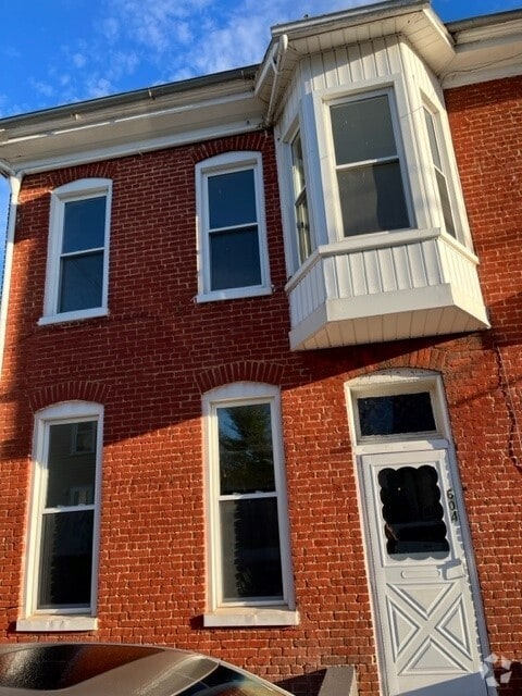 Building Photo - 604 W Church St Rental