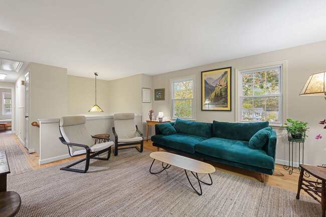 Photo - 9 Blue Bird Rd