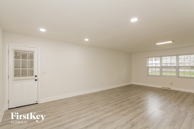 Photo - 2408 Gemway Dr