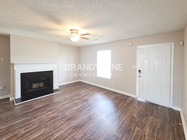 Photo - 6747 Saganaw Dr