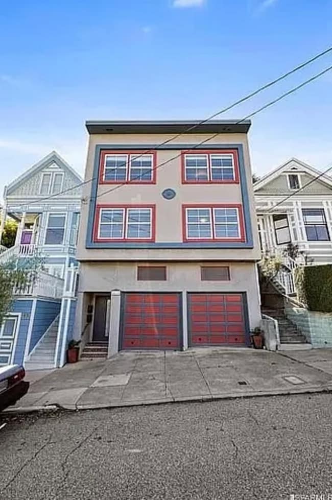 Building Photo - 16-18-18 Hoffman Ave Unit 18 Hoffman