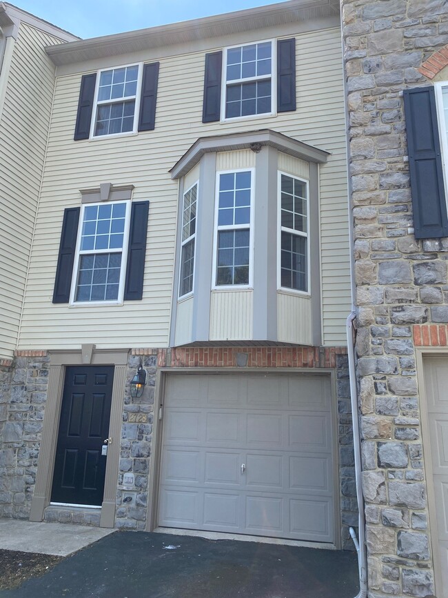 Photo - 2728 Hunters Crest Dr Townhome