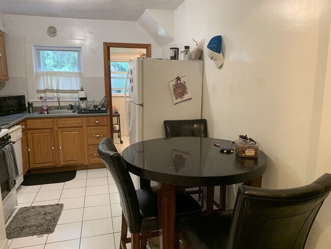 Photo - 27 Roosevelt Rd Unit 1