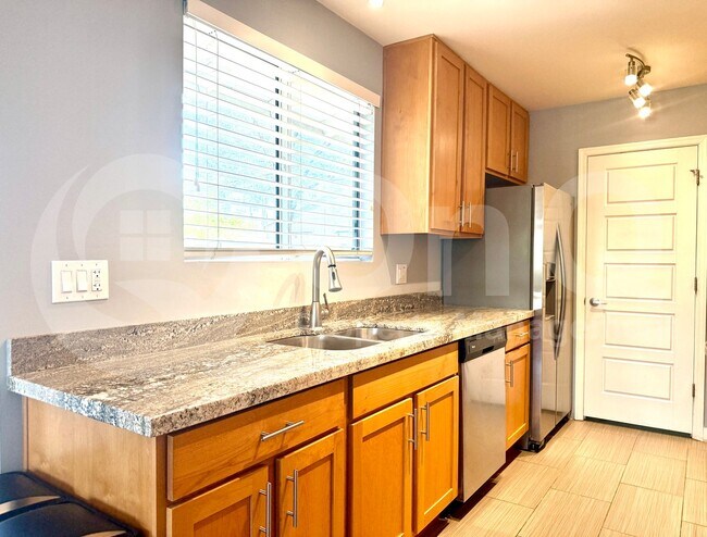 Building Photo - 925 W McDowell Rd Rental