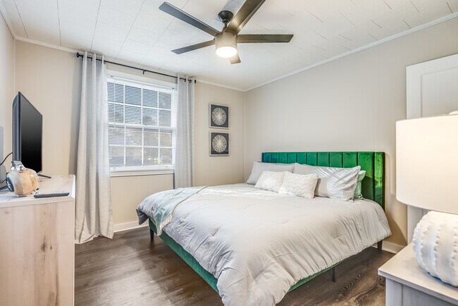 Photo - Evora Unit A