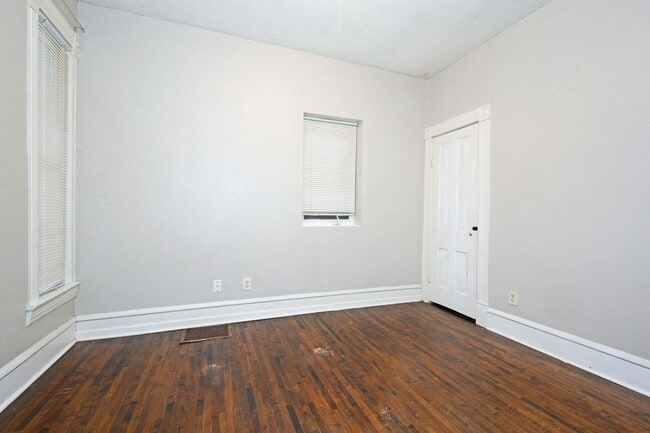Photo - 3-Bedroom 1-Bathroom Unit Available Now in Minneapolis!