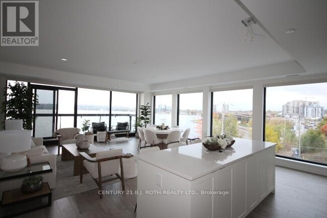 Photo - 185 Dunlop St E Unit 301