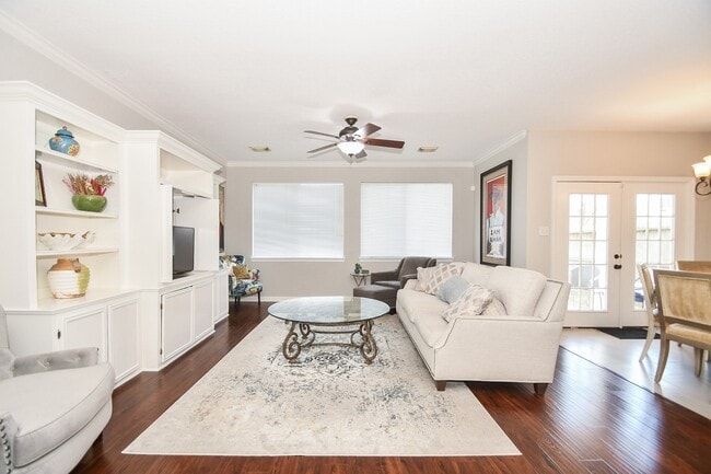 Photo - 1119 Lexington Green Dr