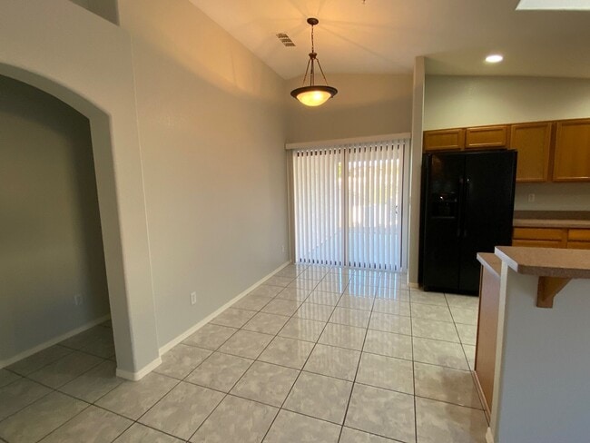 Photo - J3597 Unidad 101