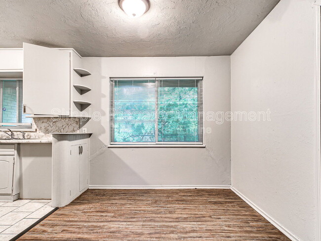 Photo - 4301 N Terry Ave
