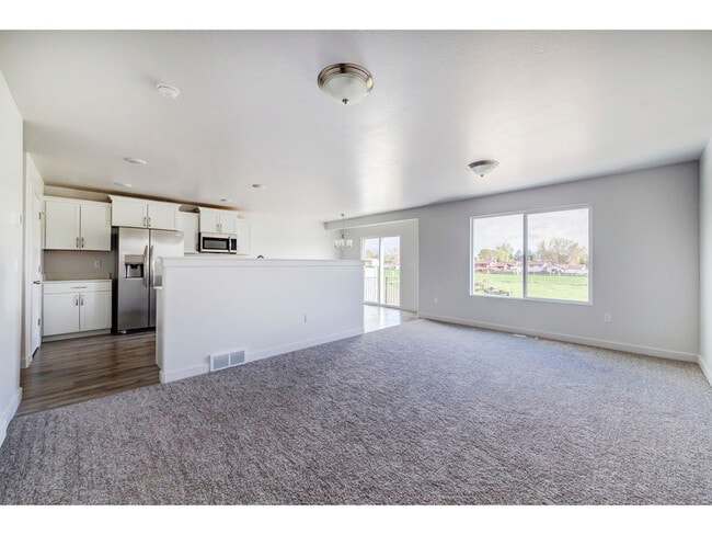 Photo - 539 W 1520 S