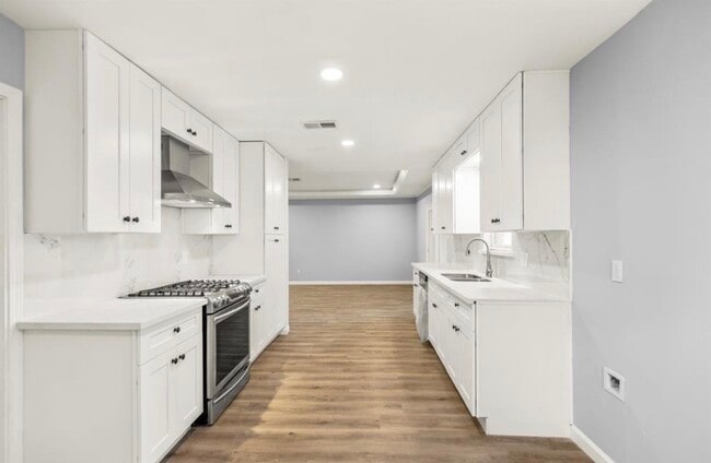 Photo - 7515 Jason St