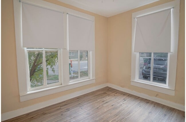 Photo - 111 S Olive St Unidad A