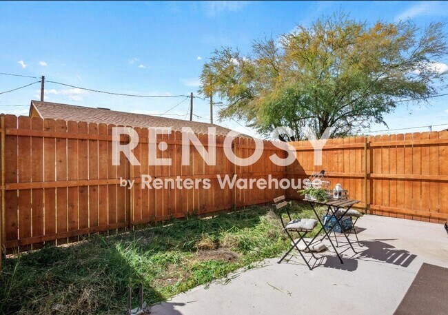 Photo - 729 E Mission Ln
