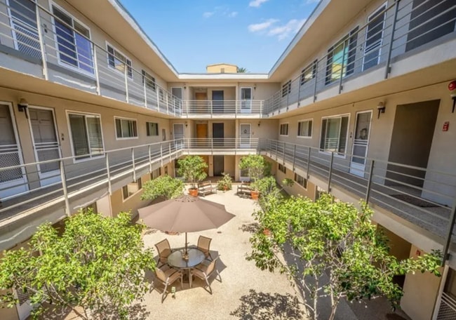 Photo - 2302 E 2nd St Unit 2E