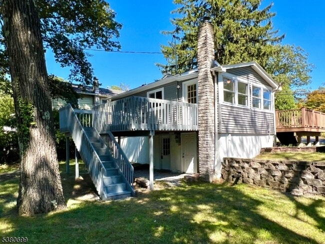 Photo - 202 Dupont Ave