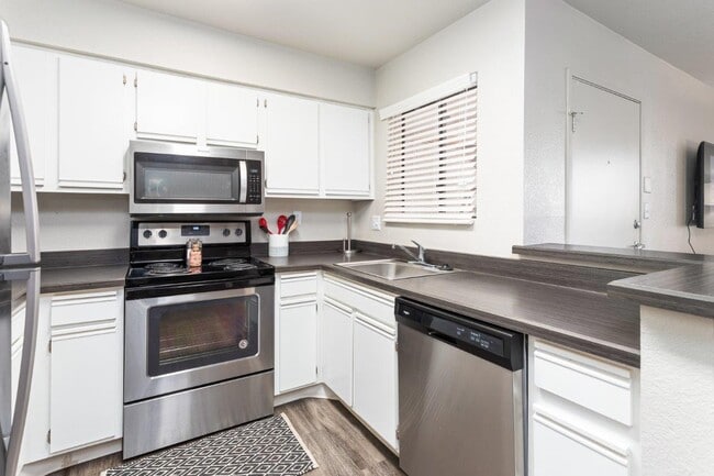 Photo - Paseo on University