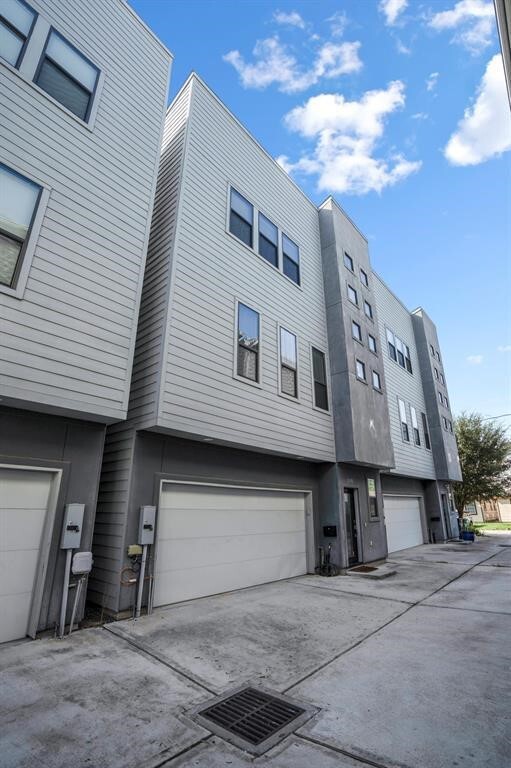 Photo - 2105 Hadley St