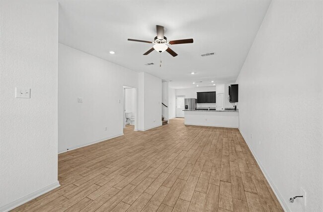 Photo - 172 Allington Cir