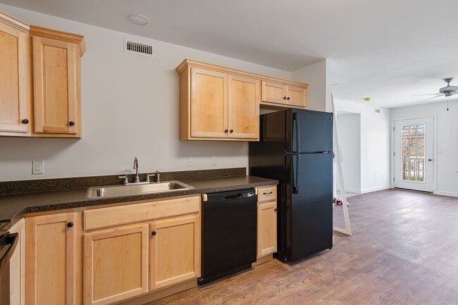 Photo - 24 Jersey Way Unit 102