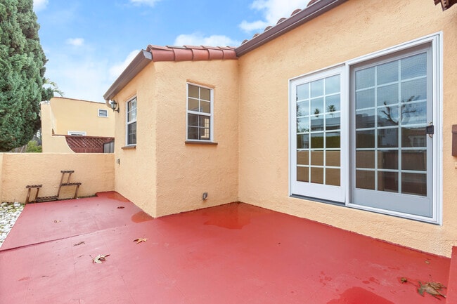 Photo - 827 N Laurel Ave