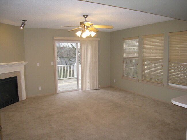 Photo - 9806 N Lewis Ave